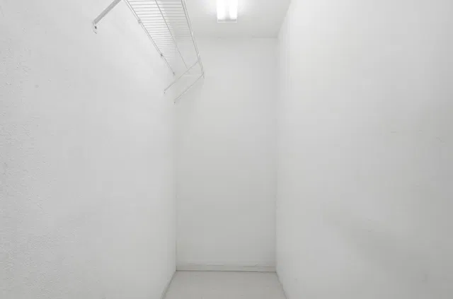  Residence photo 15