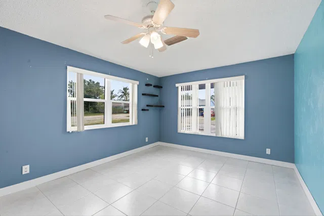  Residence photo 17