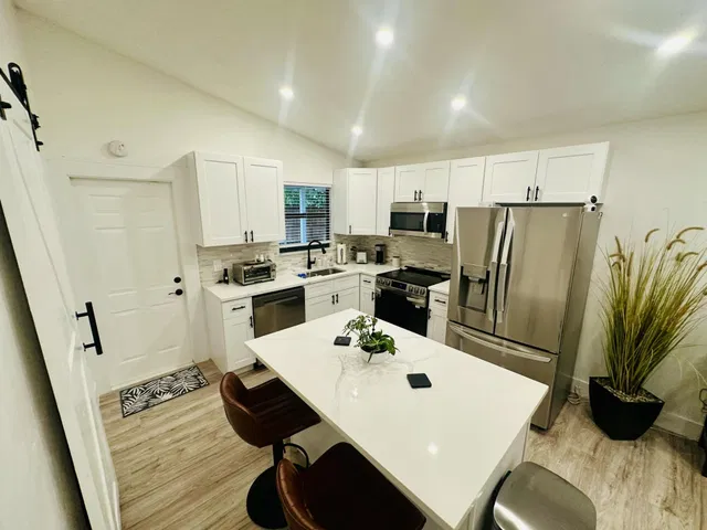 Residence photo 6