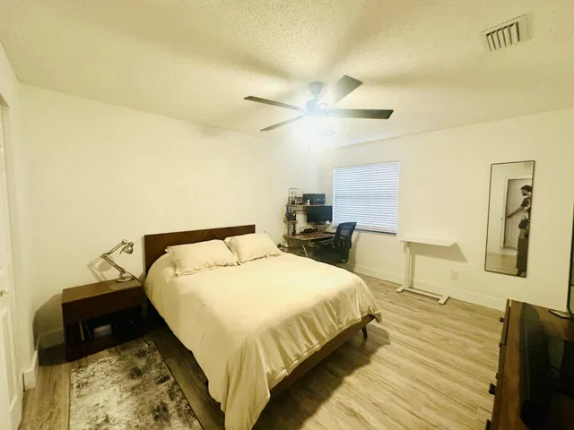 Residence photo 12