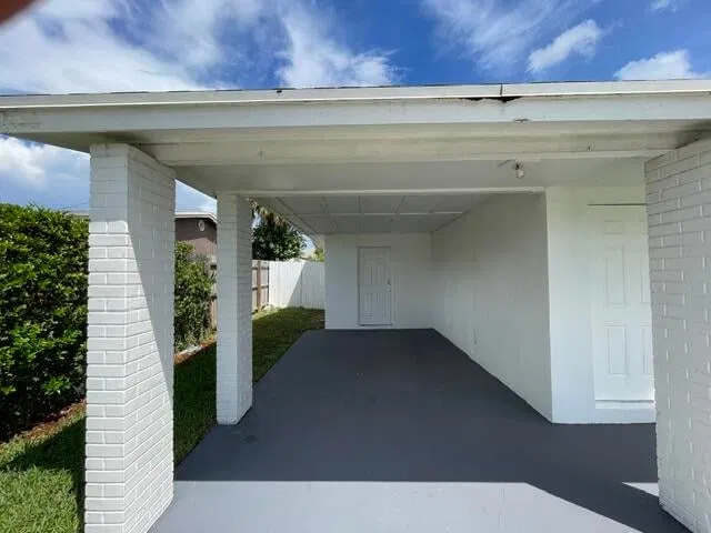 Residence photo 2