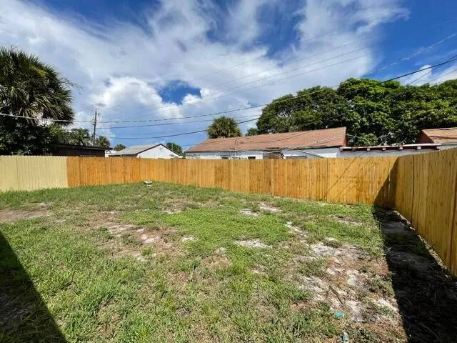 Residence photo 5