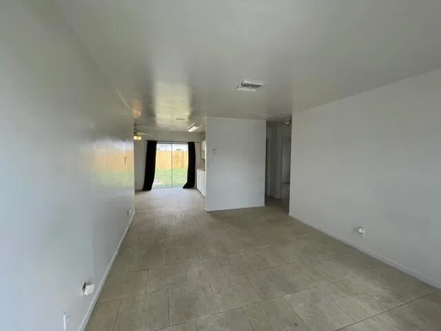 Residence photo 11
