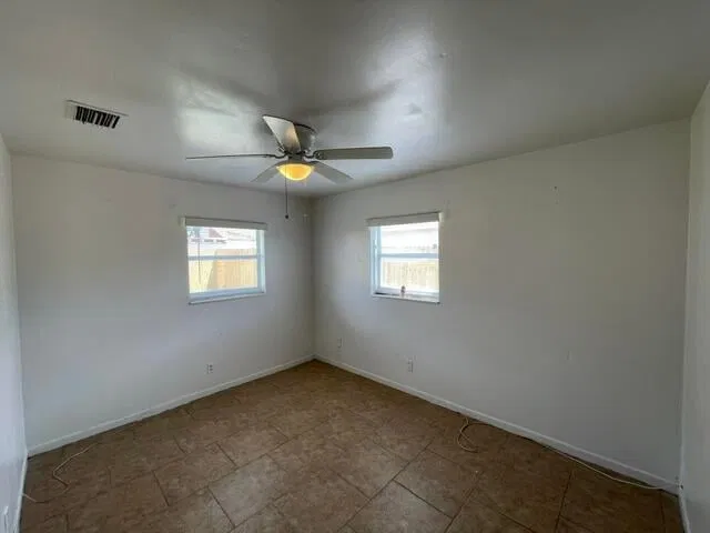 Residence photo 17