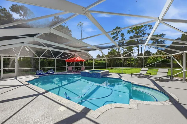 Pinewood Residence photo 6