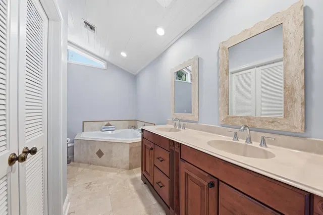 Pinewood Residence photo 26