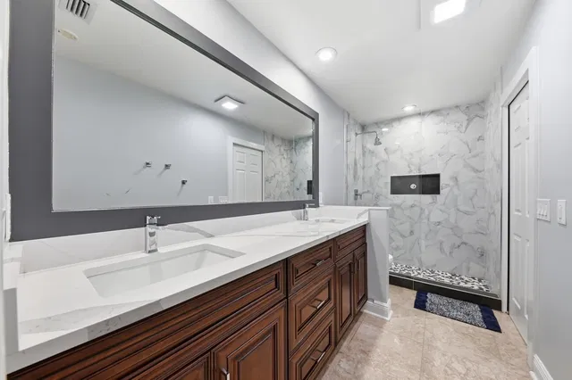 Pinewood Residence photo 29