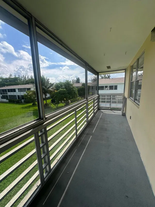 Residence photo 17