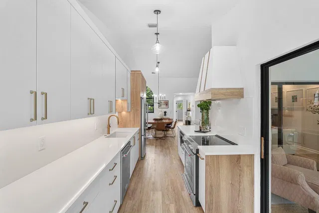  Unit 2706 photo 13
