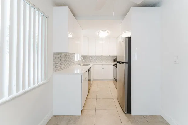  Residence photo 5