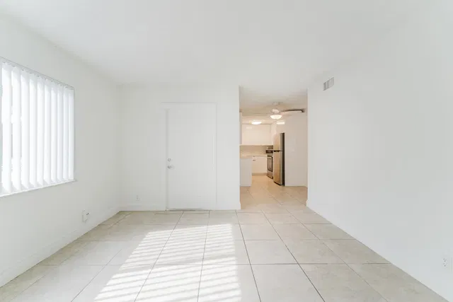  Residence photo 6