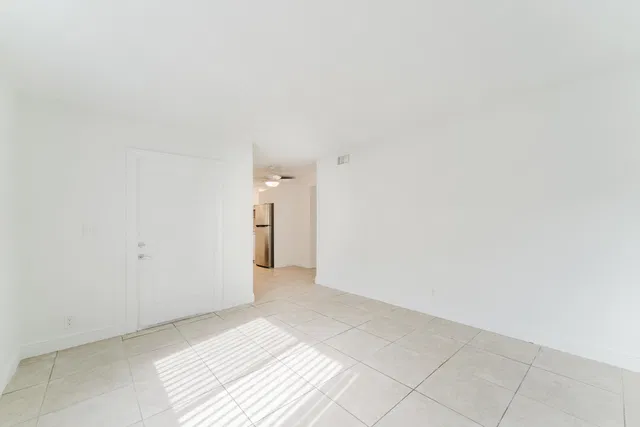  Residence photo 9