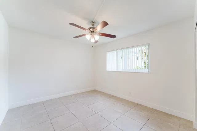  Residence photo 11