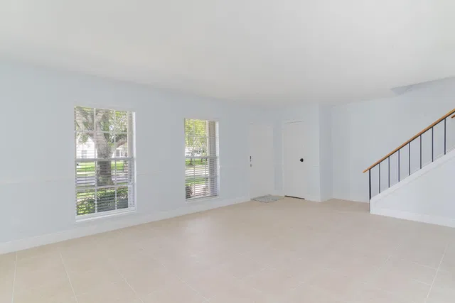 Residence photo 3