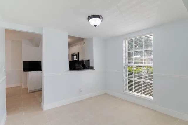 Residence photo 5