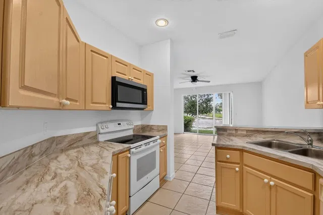 Residence photo 4