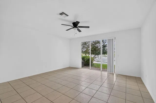 Residence photo 7