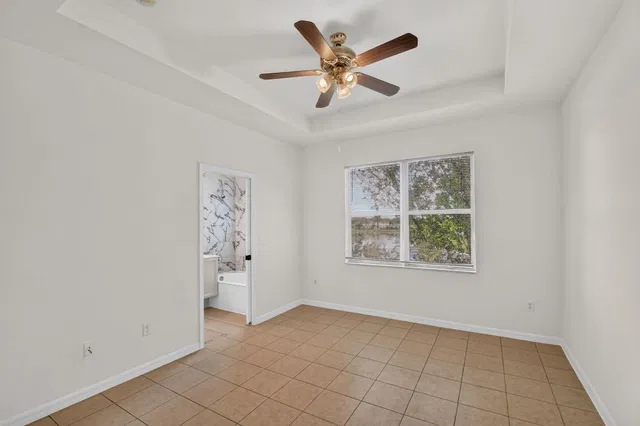Residence photo 10