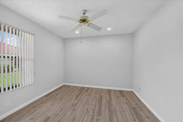 Eastpointe Country Club Residence photo 14