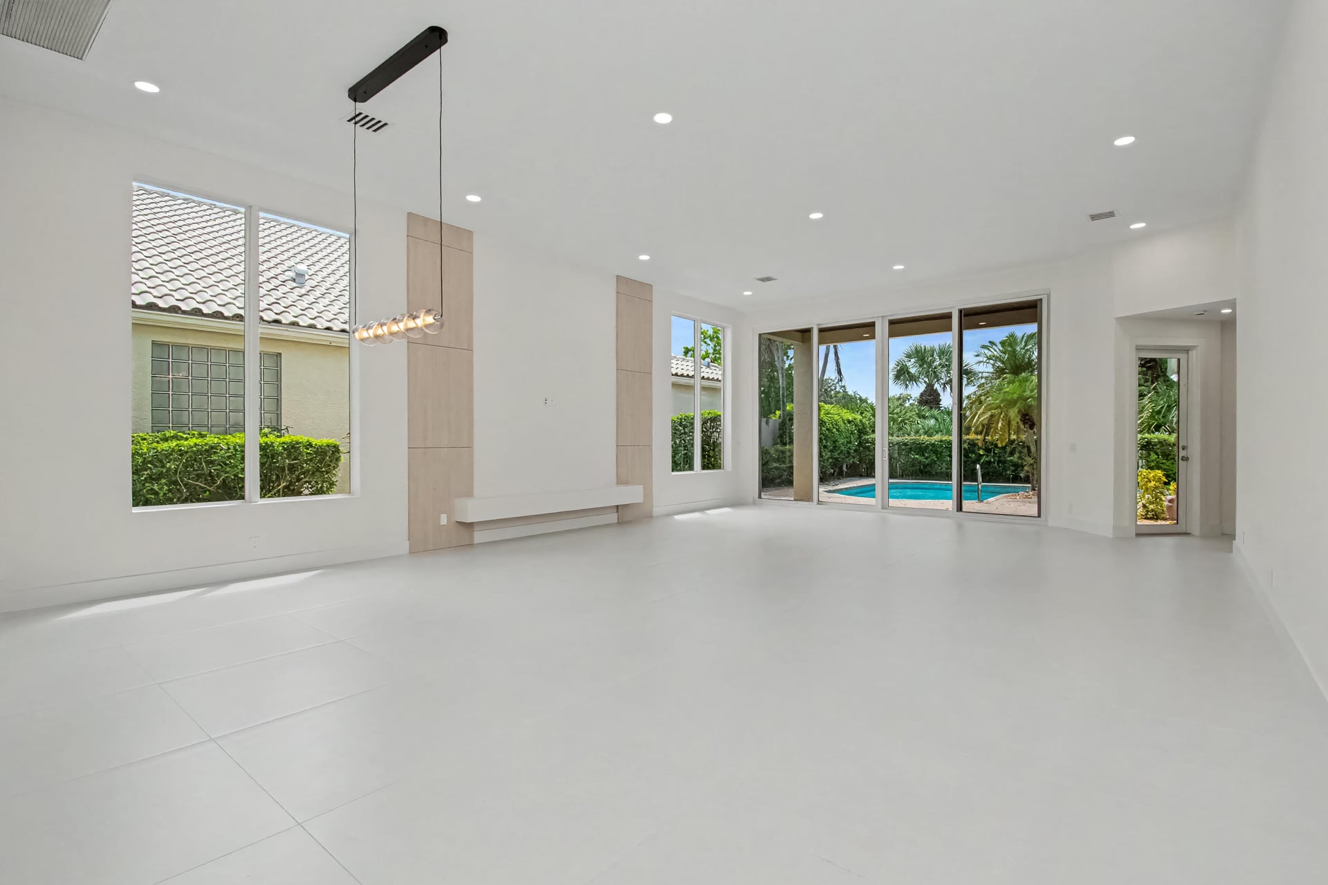  Residence photo 6