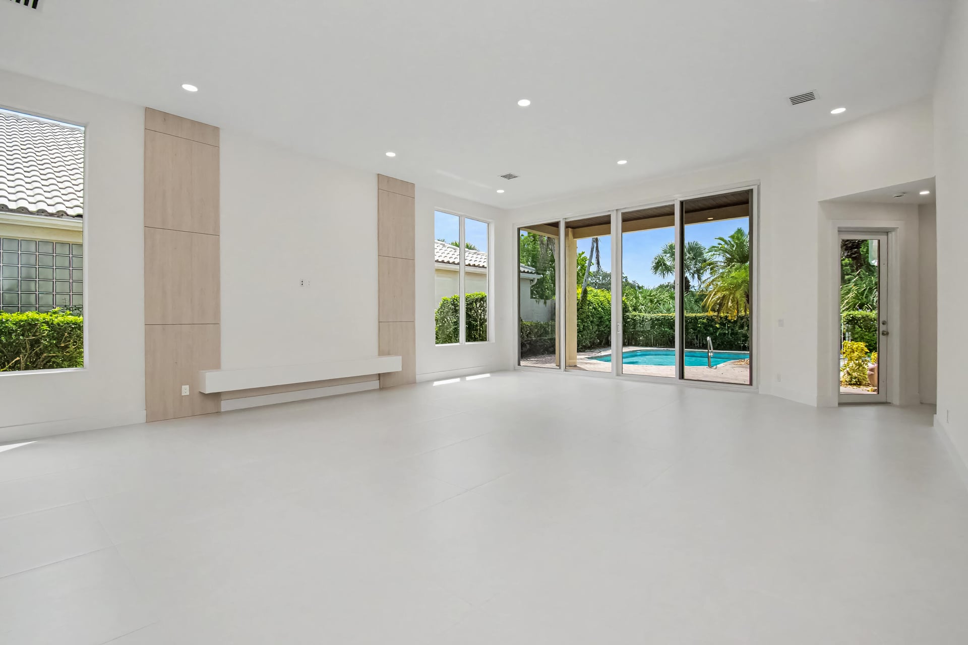  Residence photo 8