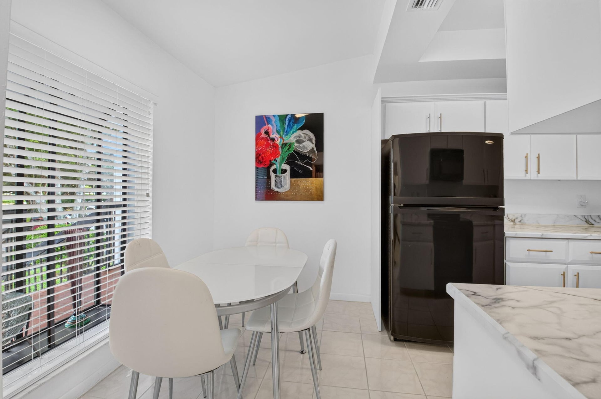 Unit 1622 photo 14
