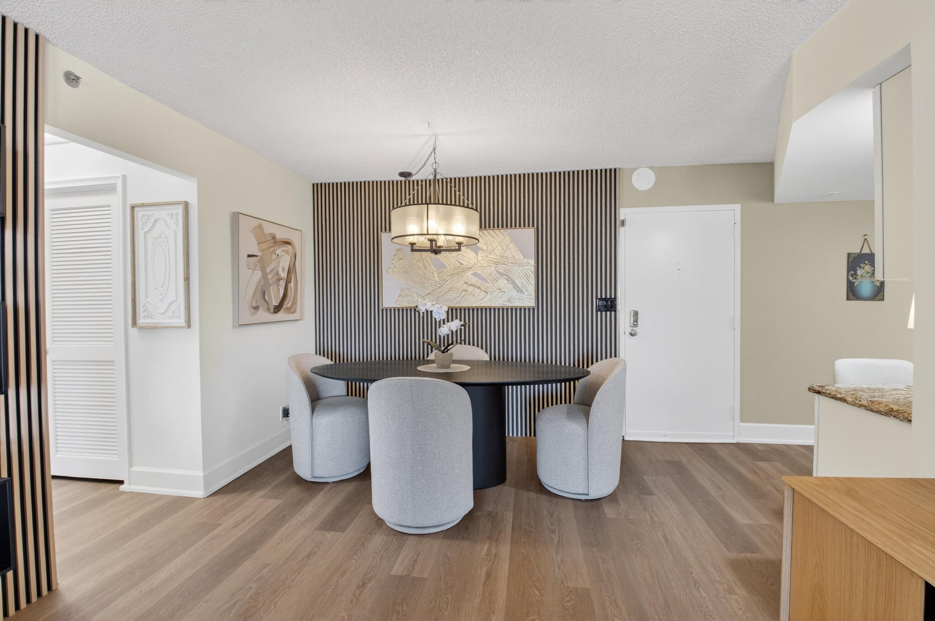 Unit 205 photo 6