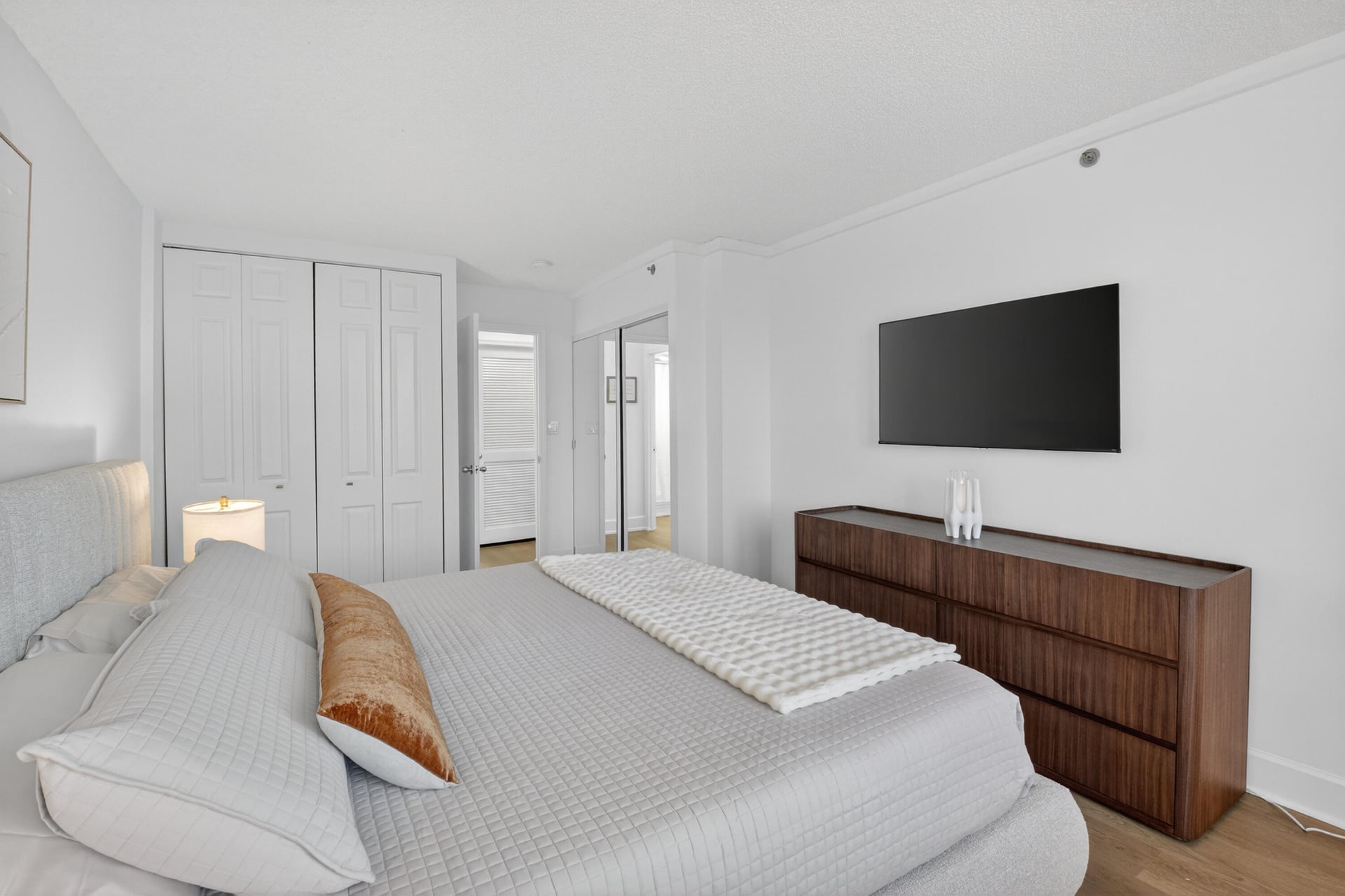 Unit 205 photo 14