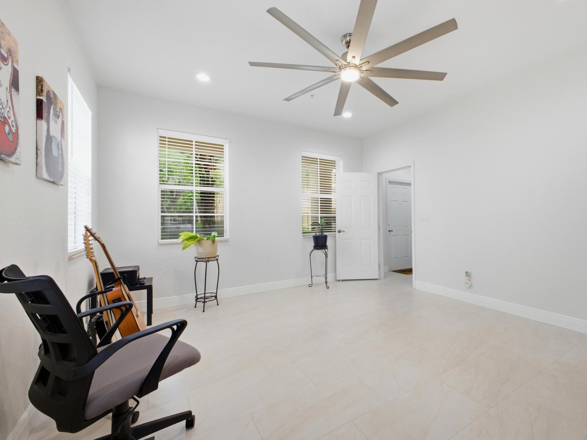 Botanica Unit 108 photo 28