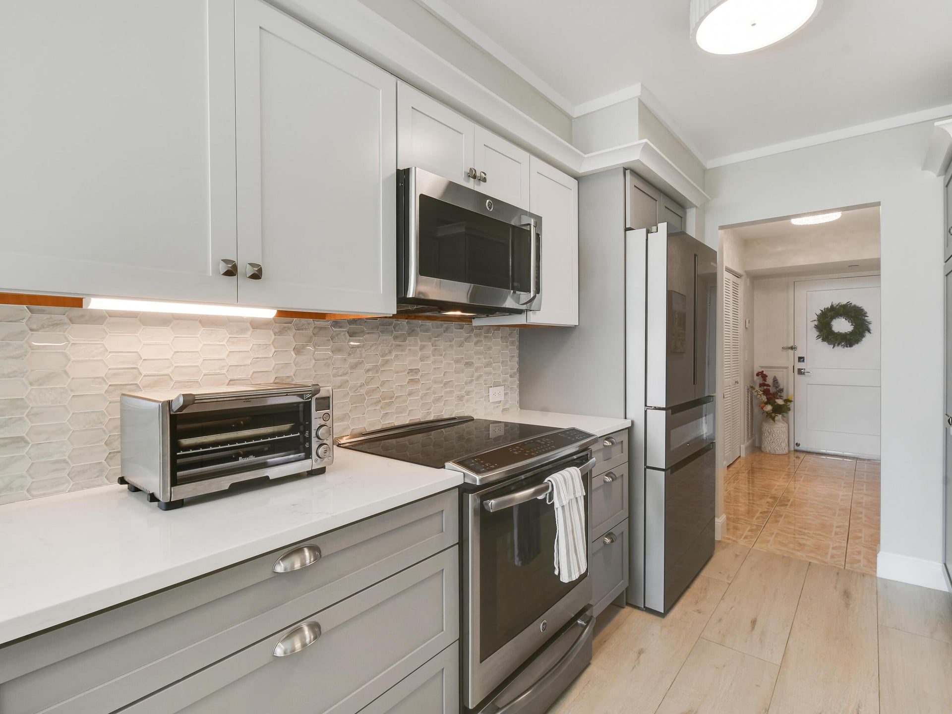 Singer Island Unit 908 photo 3