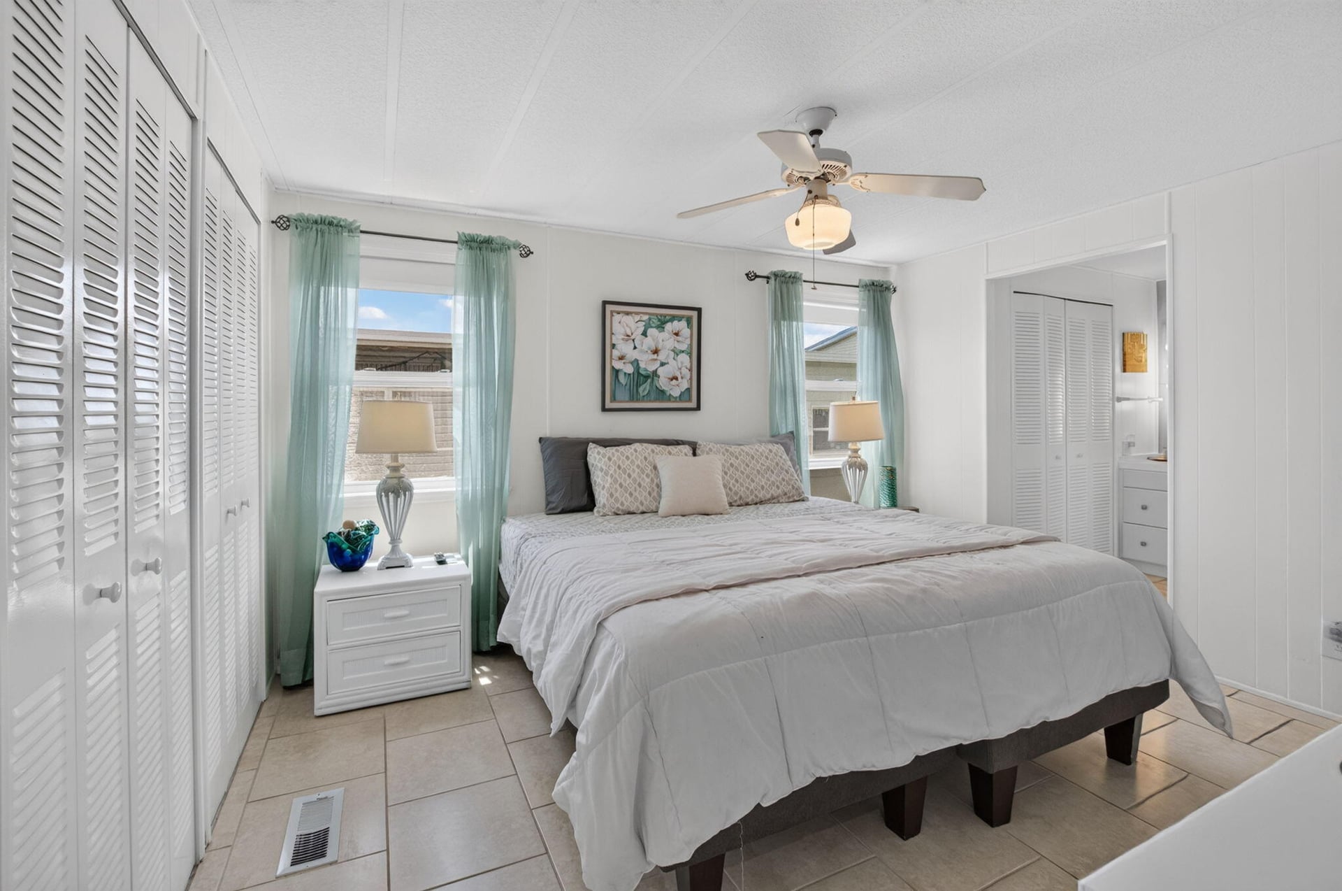Residence photo 16