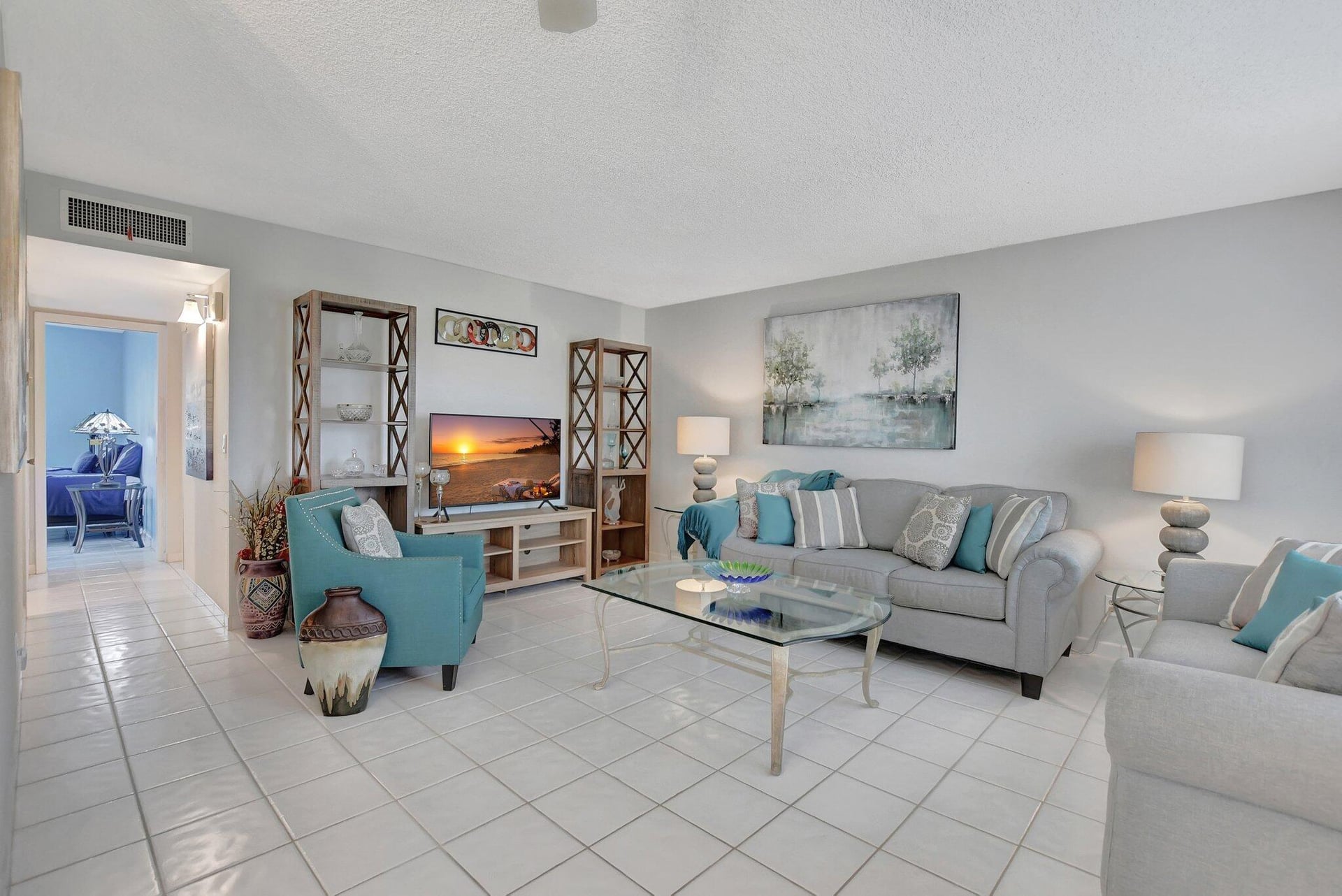 Residence photo 5