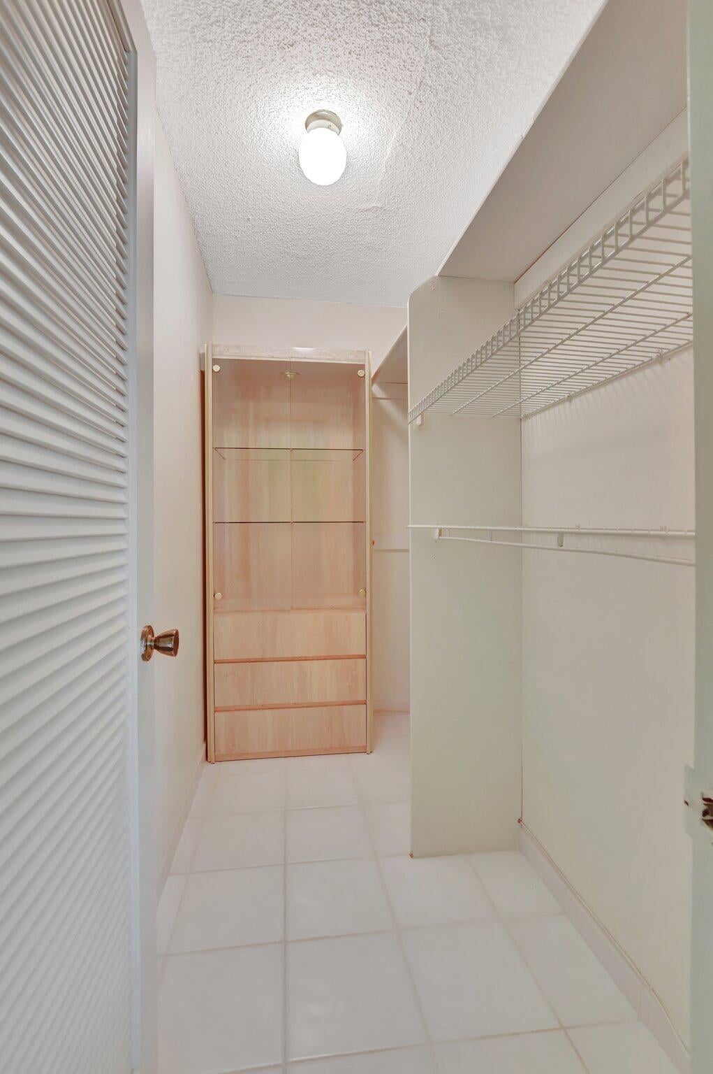Residence photo 14