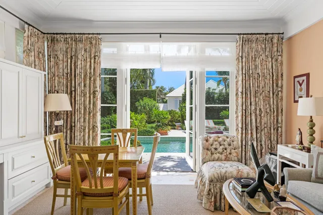 Estate Section Palm Beach Residence photo 29