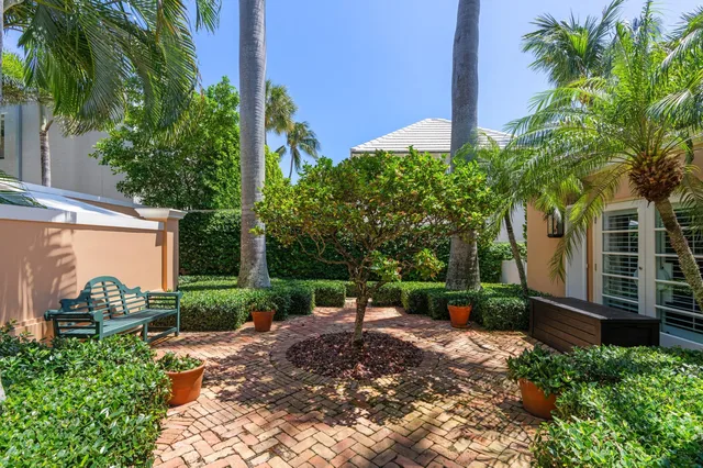 Estate Section Palm Beach Residence photo 30