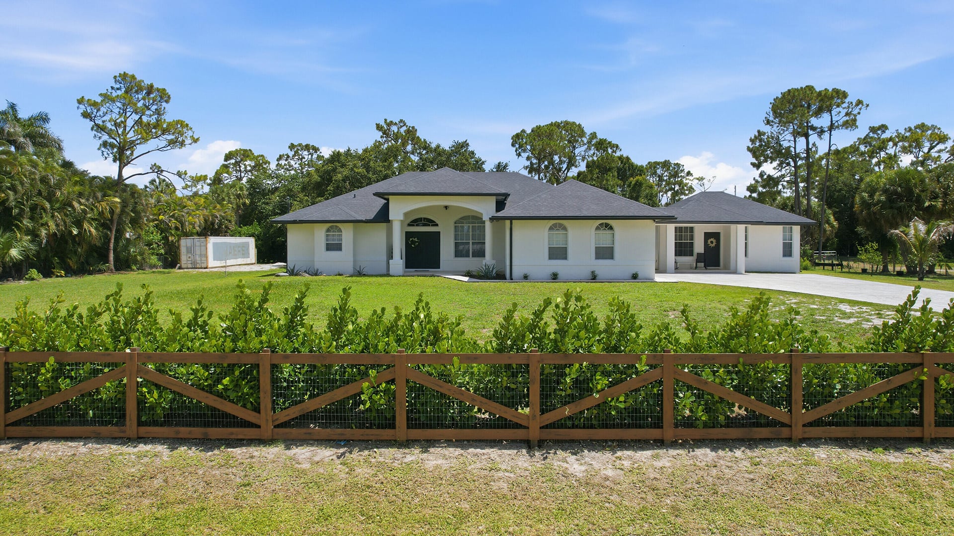 Residence photo 73