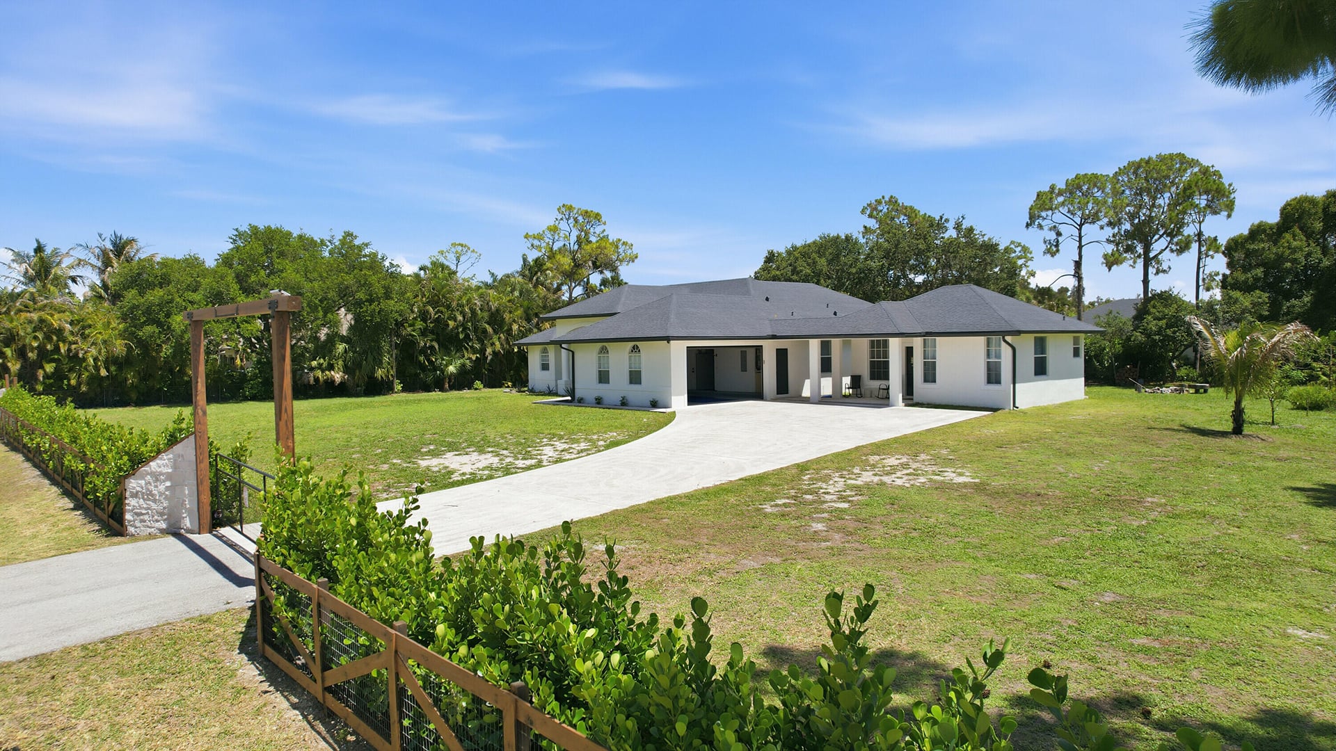 Residence photo 74