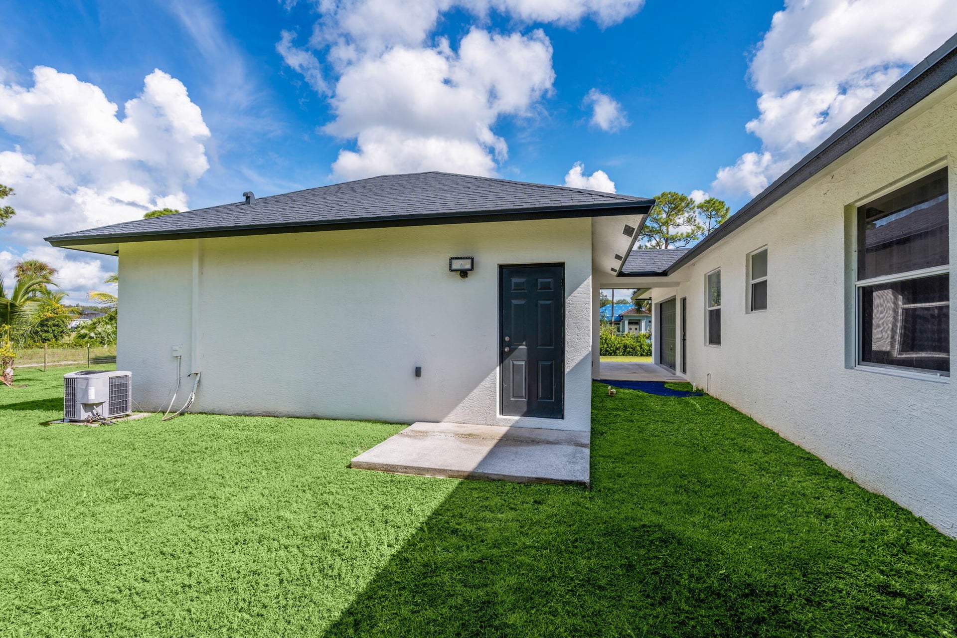 Residence photo 86
