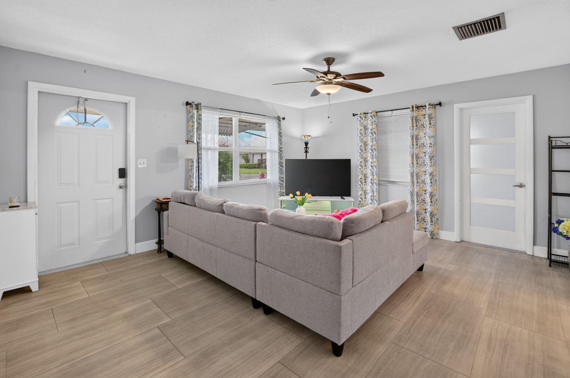  Residence photo 6