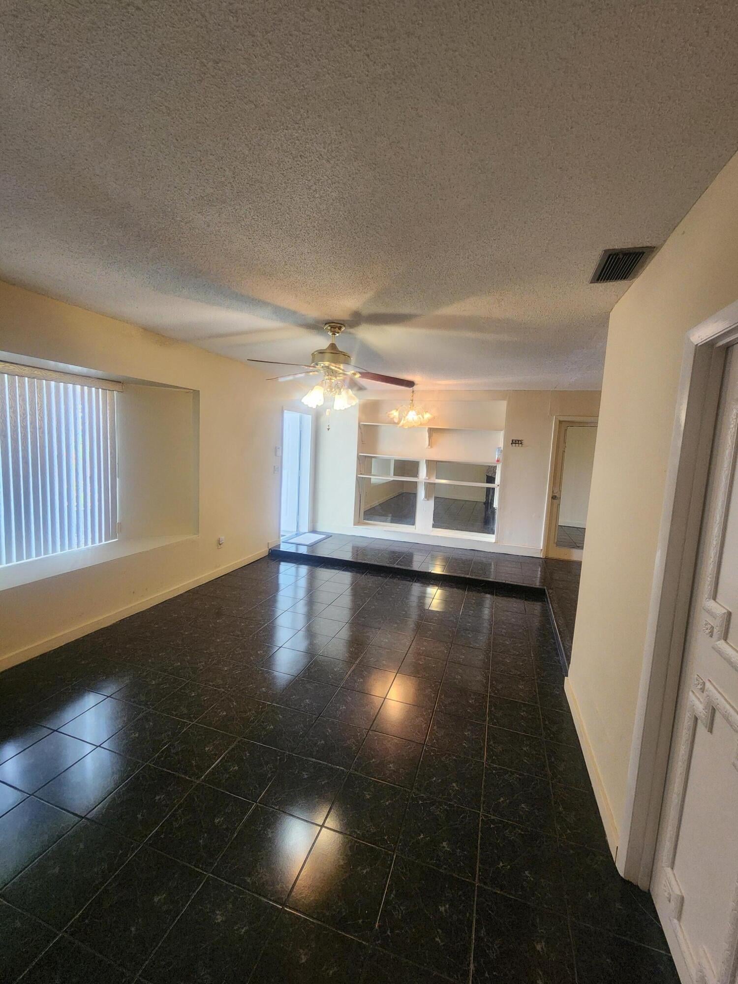 Residence photo 41