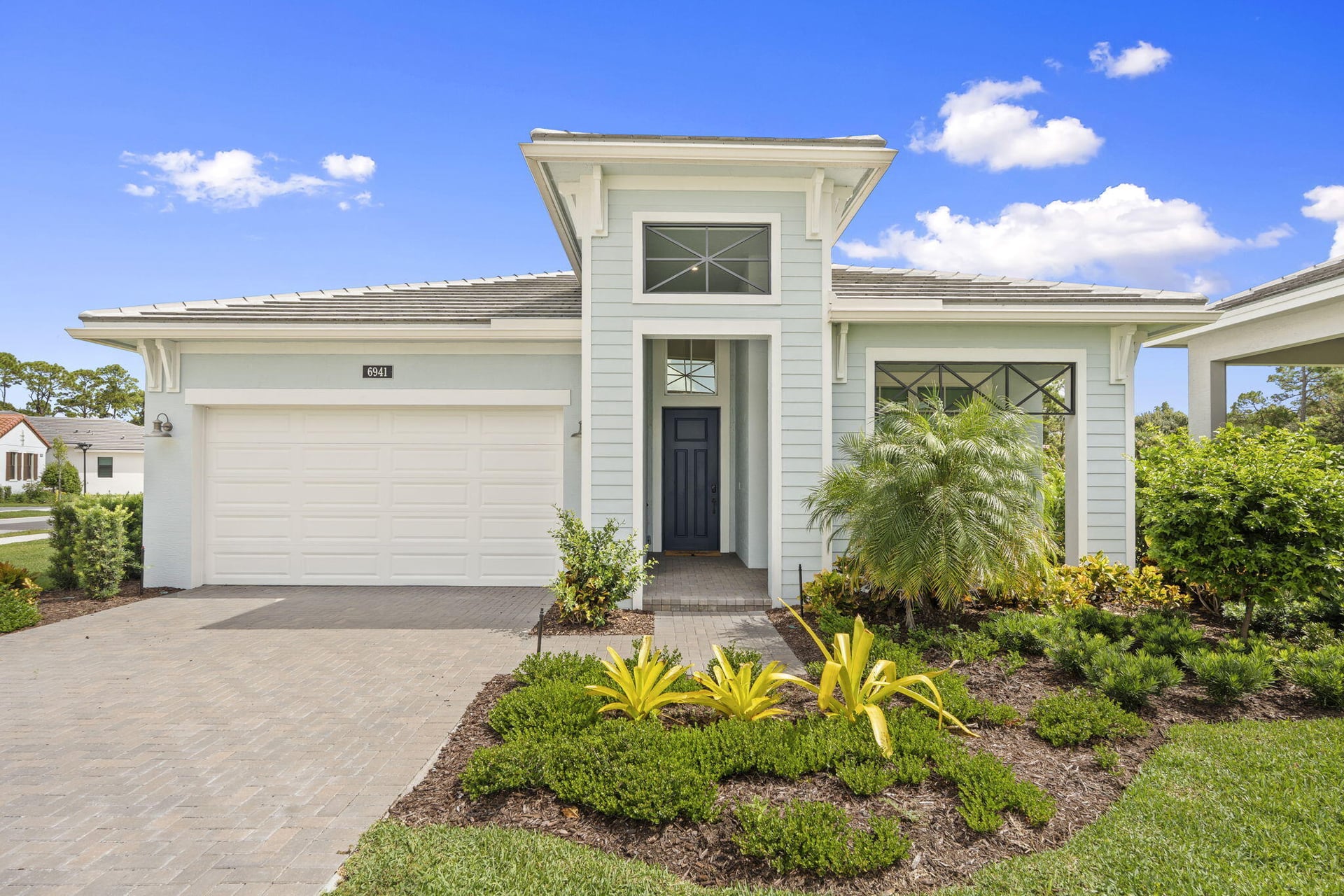 Residence photo 2