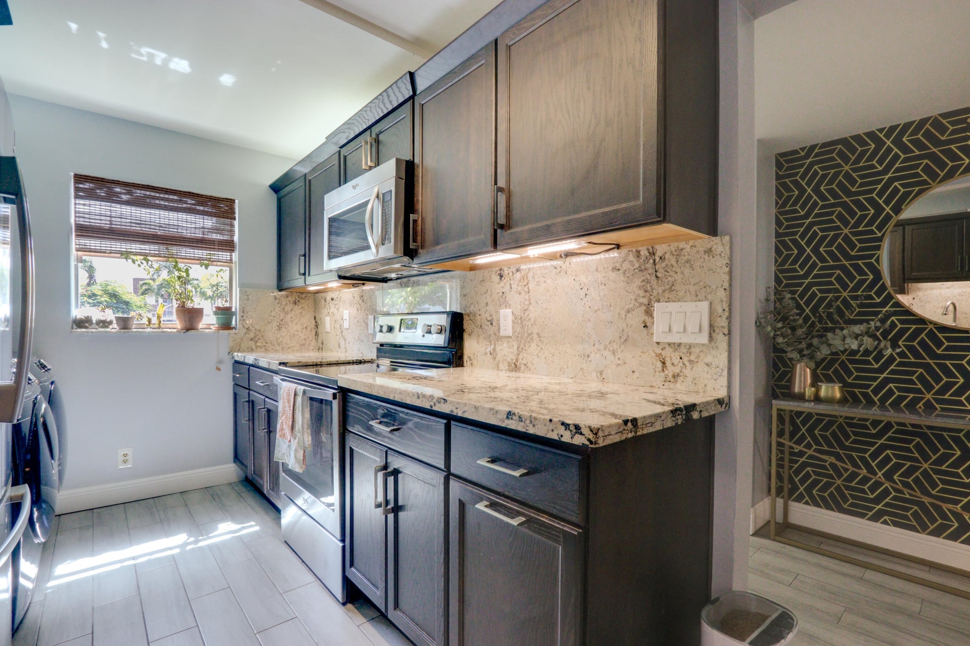 Unit 115 photo 6