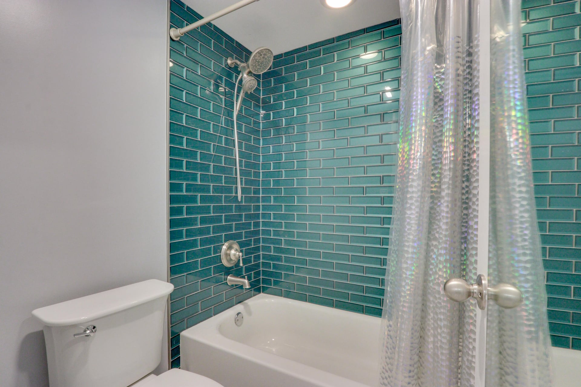 Unit 115 photo 20