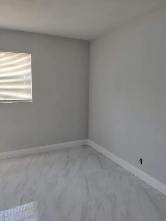  Residence photo 4