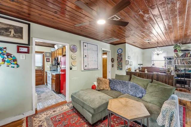 Residence photo 15