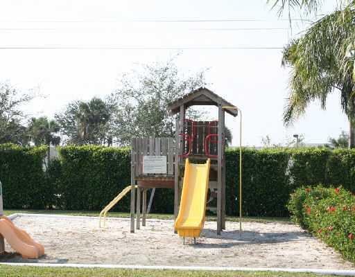 Unit 420 photo 15