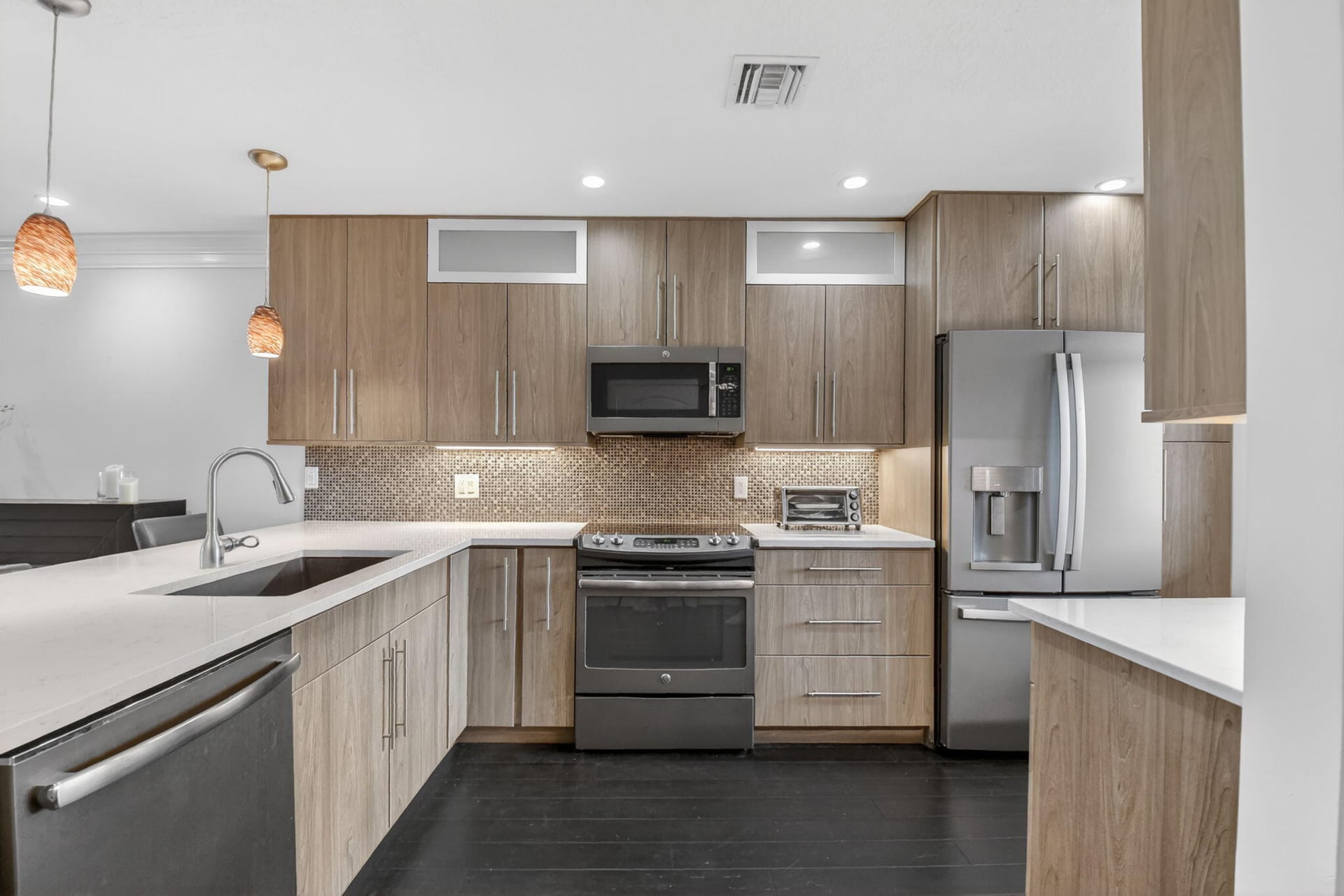 Unit 303 photo 15