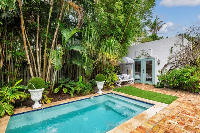 SoSo West Palm Beach Residence photo 3