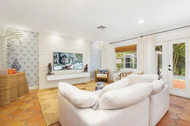 SoSo West Palm Beach Residence photo 16