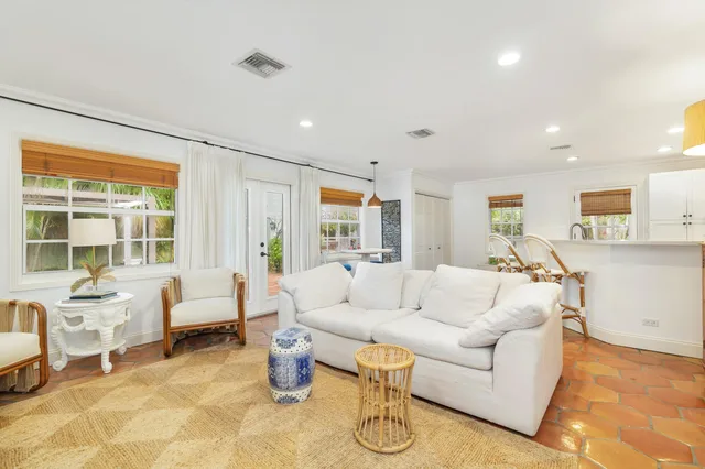 SoSo West Palm Beach Residence photo 17